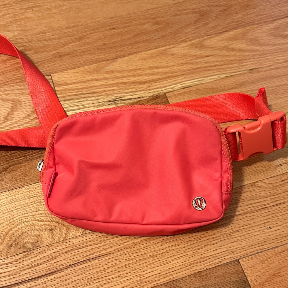 lululemon athletica Bright Red/ Coral Belt Bag - Picture 1 of 3